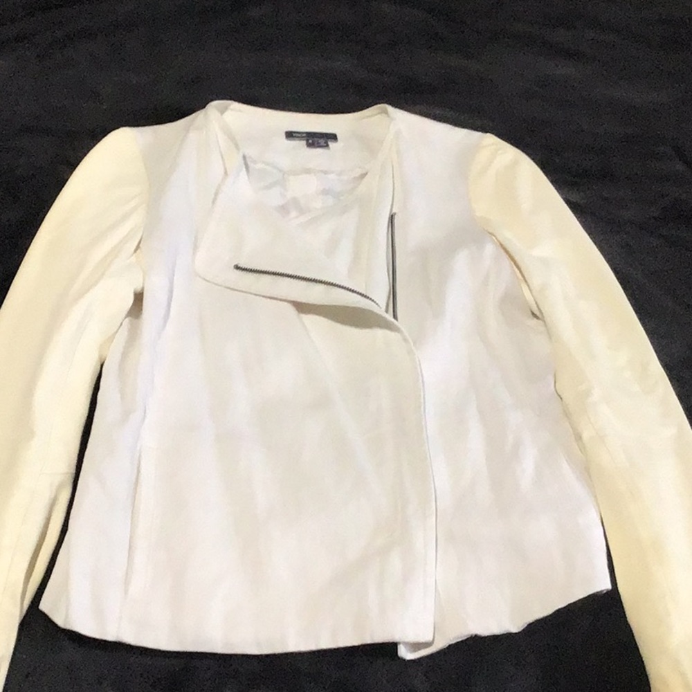 Vince Winter white 100% Linen jacket with leather sleeves